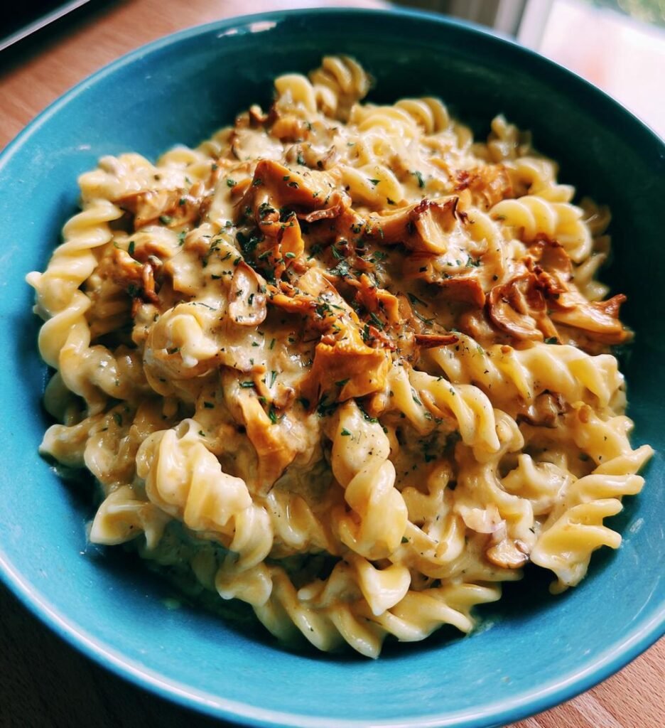 pasta med kantareller och grädde
