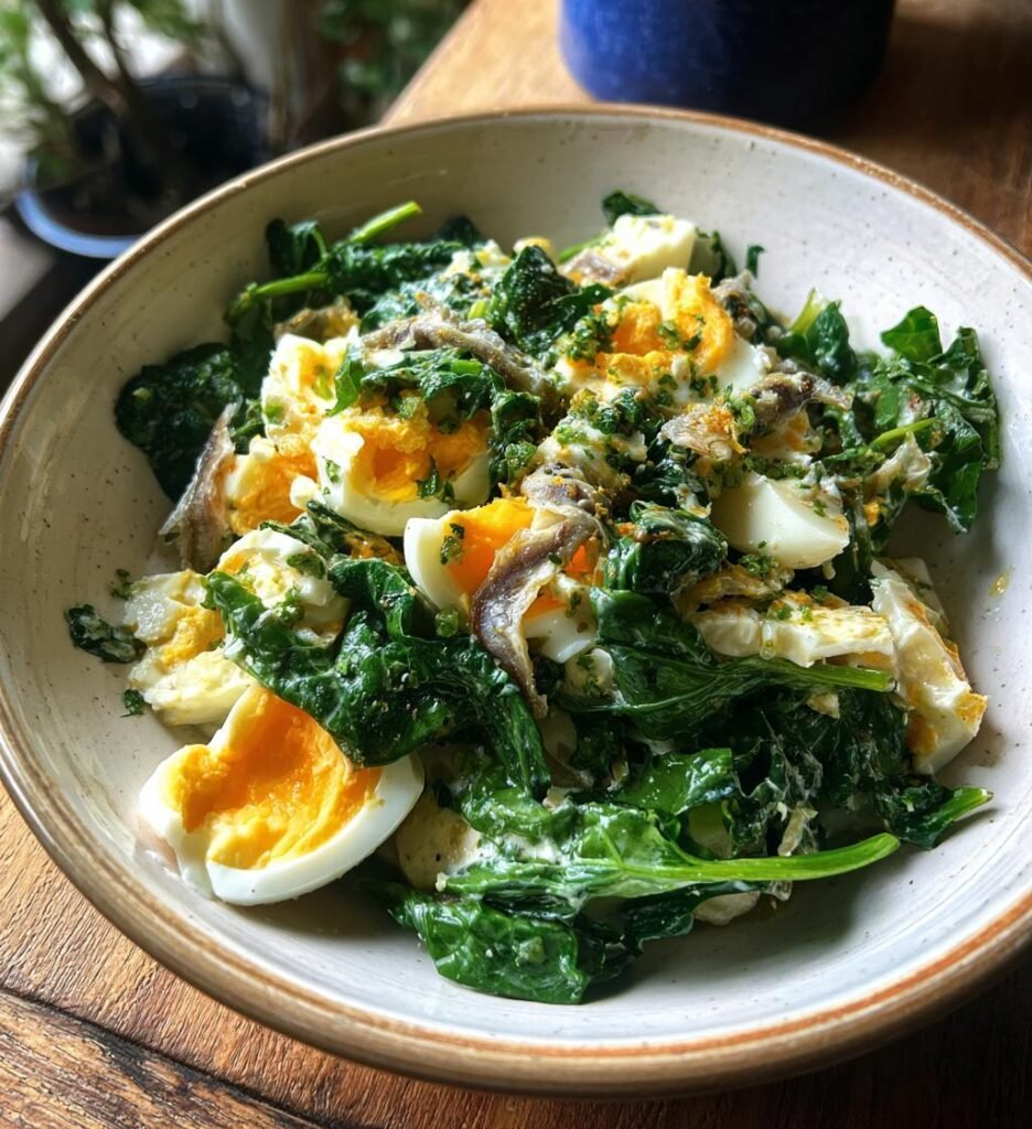 sallad med ägg och ansjovis recept