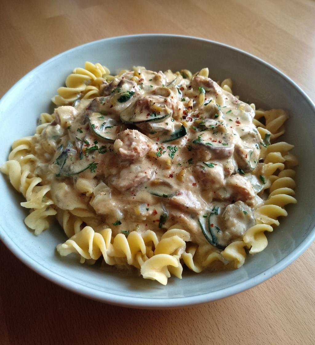 Vegansk korv stroganoff recept – Enkel och krämig middag - steg för steg