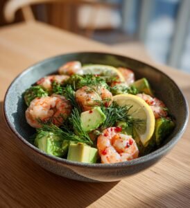 Fräsch räksallad med avokado och citron